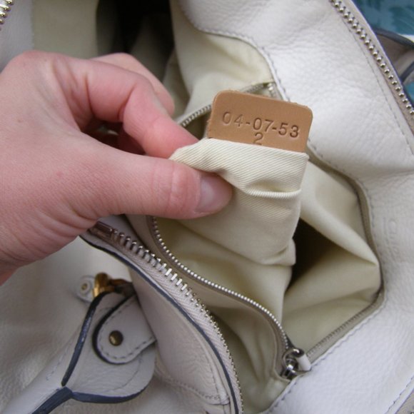 Off-White CHLOE Paddington in Excellent Condition, LIKE NEW w/Dust Bag - Picture 15 of 16